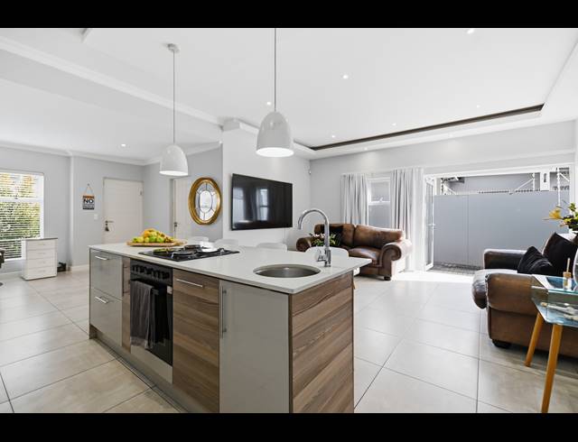3 BEDROOM FREESTANDING FOR SALE IN SANDOWN